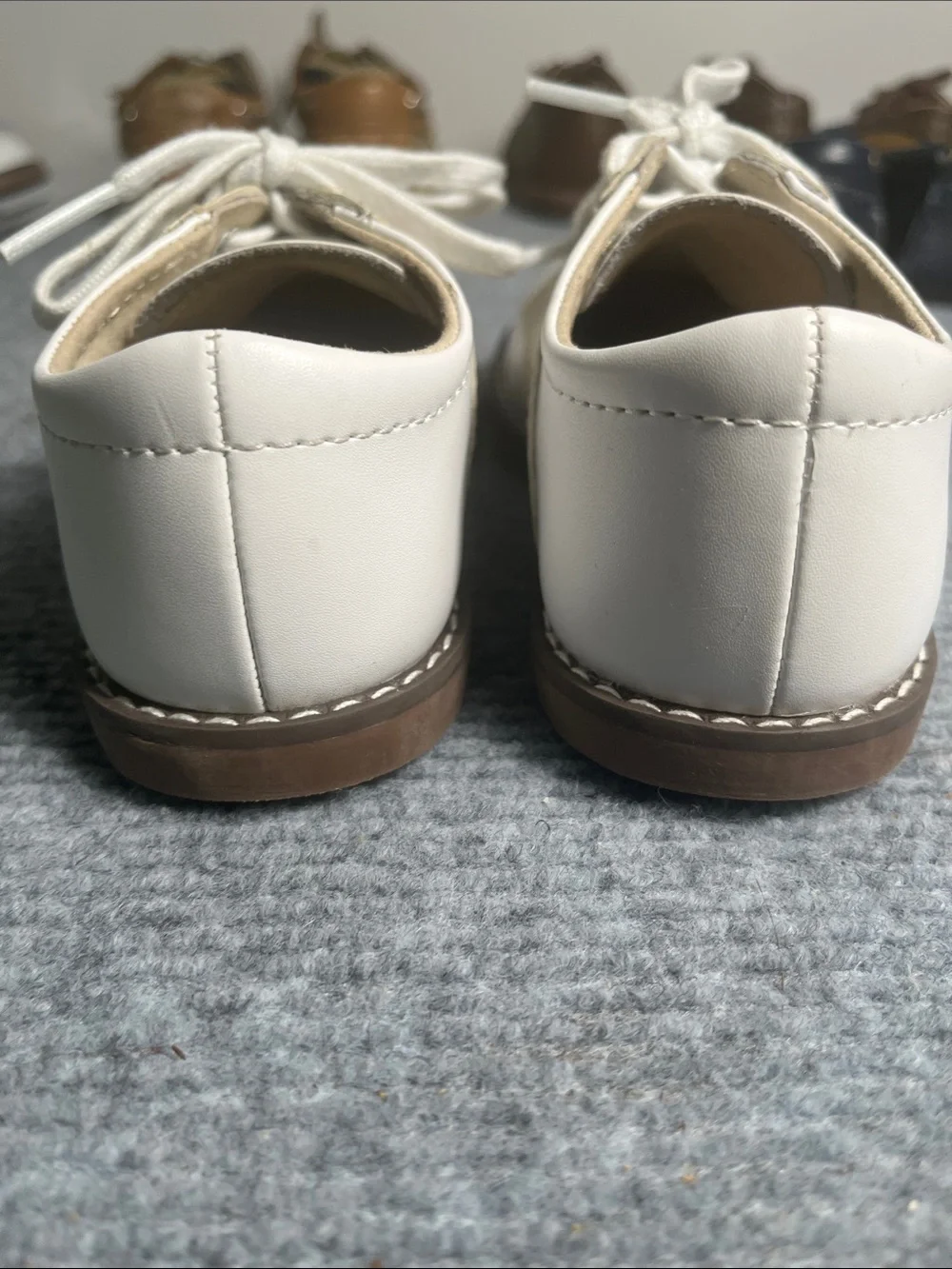 FootMates polished white